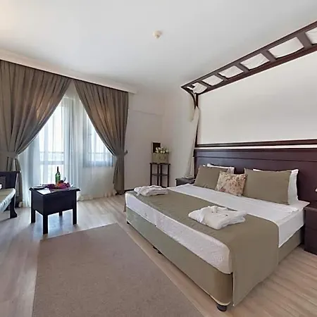 Crystal Bodrum 4*